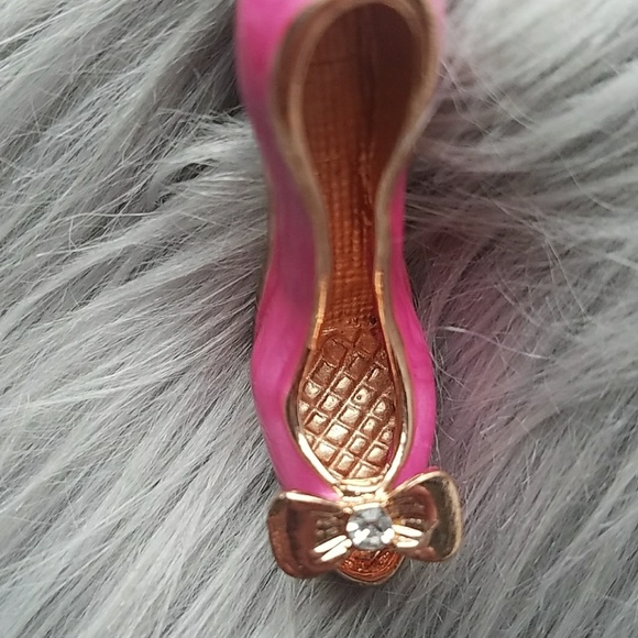 Girly Key Chain 💕💕 - Picture 5 of 6